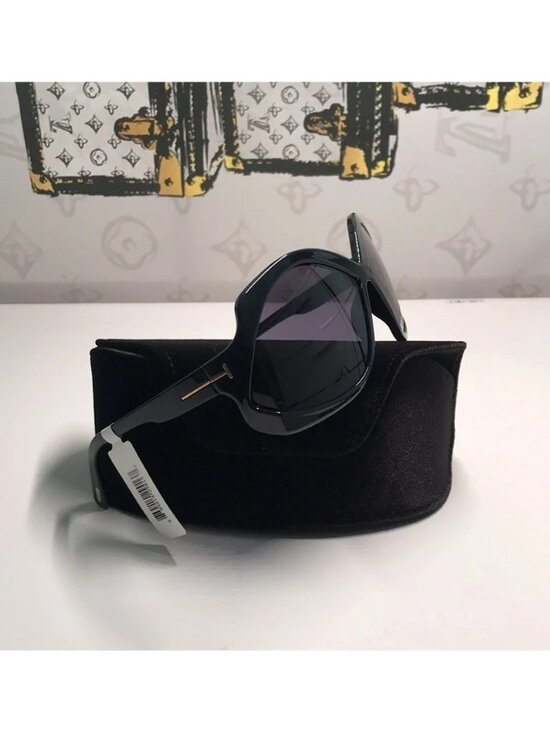 Brand New Tom Ford TF903 Cheyenne Aviator-Style Sunglasses – Black / Grey”